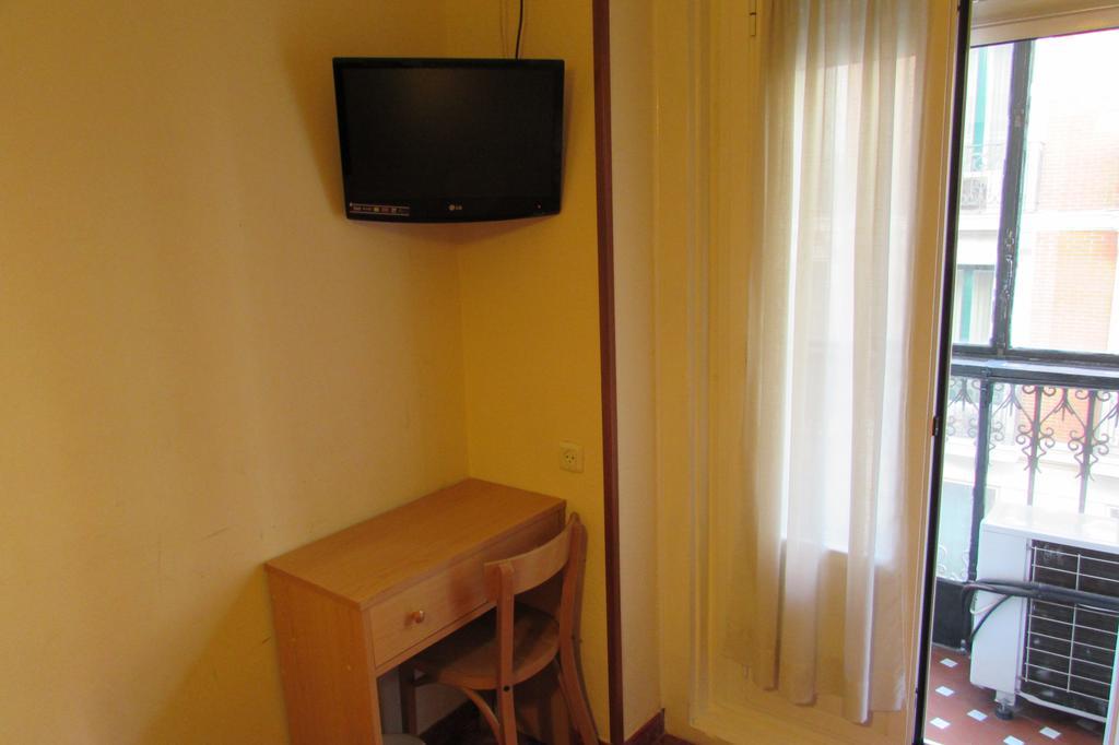 Hostal Prim Madrid Buitenkant foto
