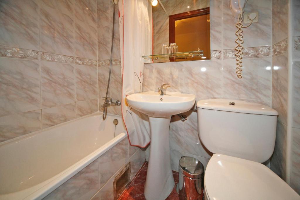 Hostal Prim Madrid Buitenkant foto