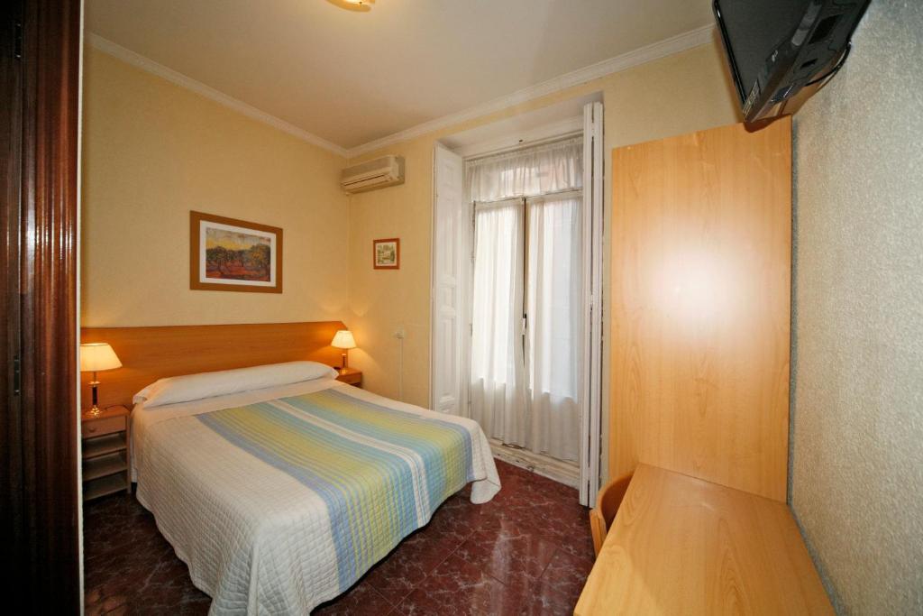 Hostal Prim Madrid Buitenkant foto